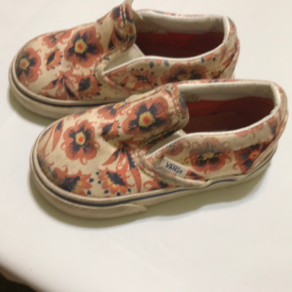 Pair of vans toddler size 5